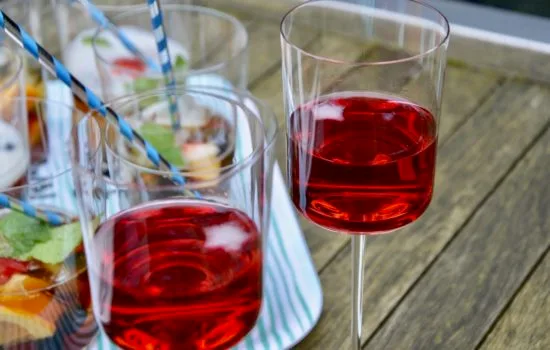 L’eau infusée à l’ibiscus
