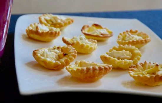 Mini tartelettes pommes, chèvre, miel