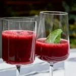 Le smoothie aux fruits rouges