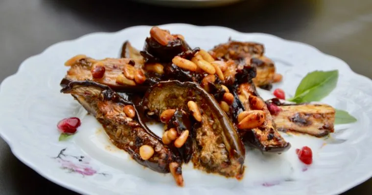 Les aubergines grillées à l’ail noir