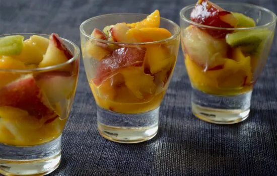 Salade de brugnons aux mangues et aux kiwis