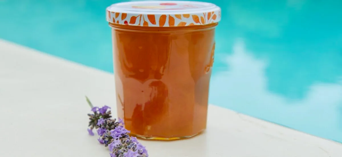 Ma confiture d&rsquo;abricot parfumée à la vanille et à la lavande