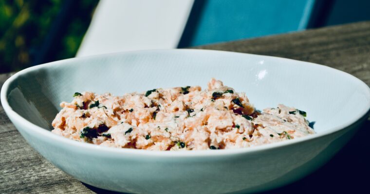 easy smoked and fresh salmon spread