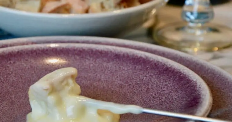 French fondue savoyarde