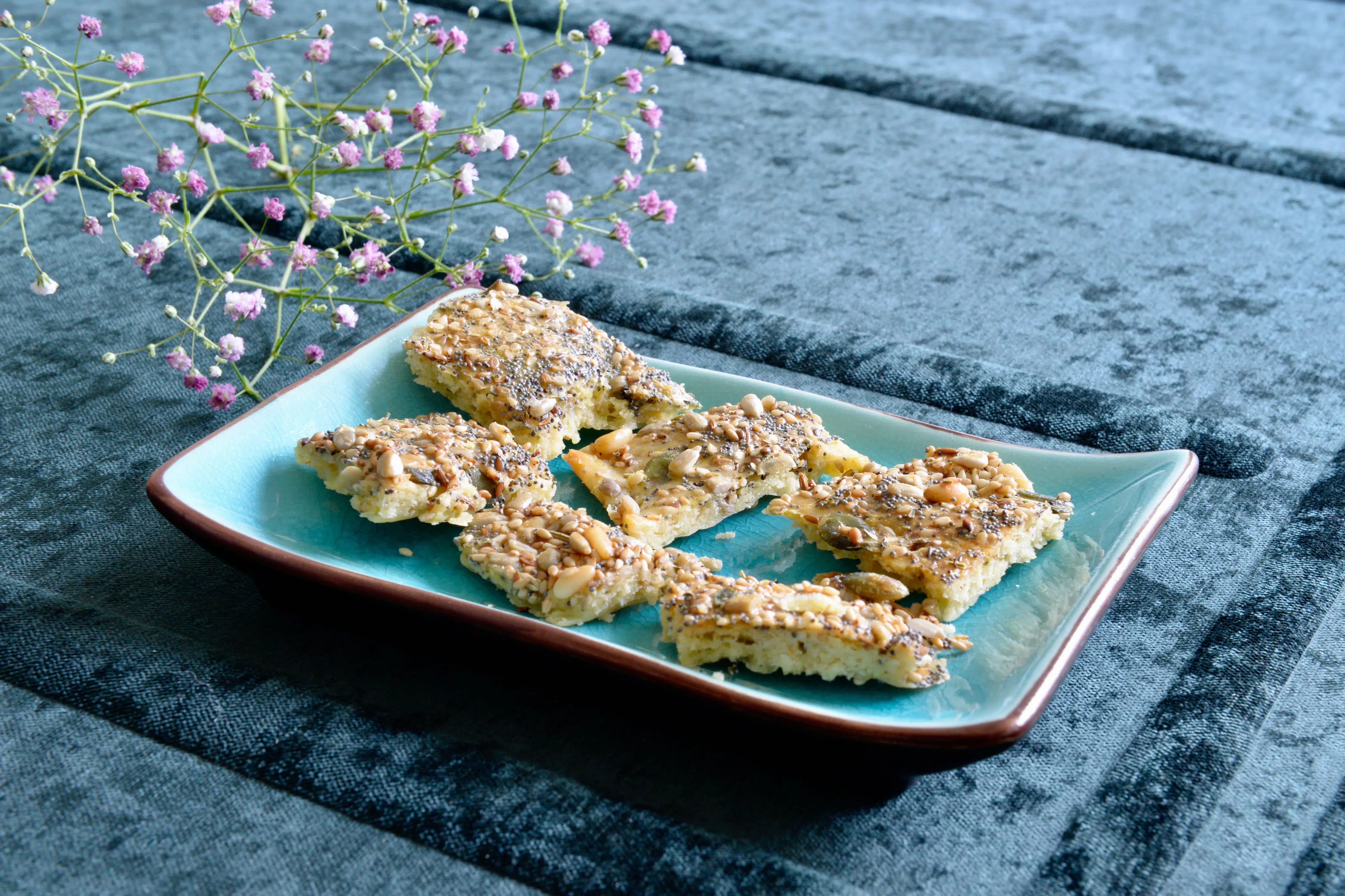 PARMESAN AND GRAIN CRACKERS