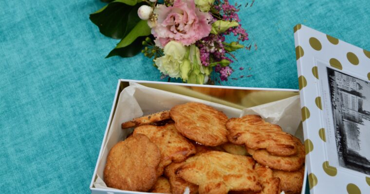 Cinnamon–Cardamom Shortbread Cookies